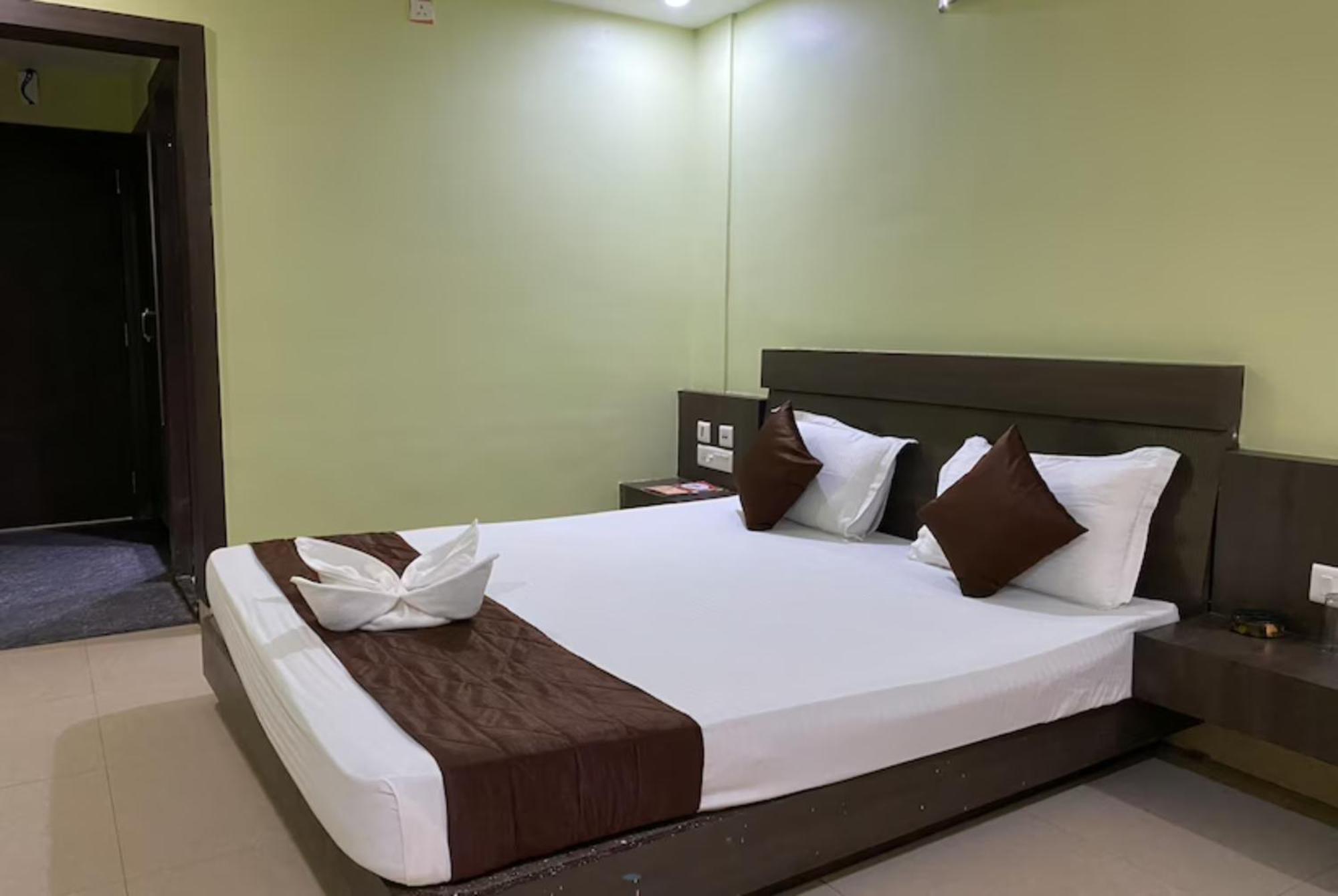 Deep Ganga Inn Near Sea Beach By Morservices Puri Exterior foto