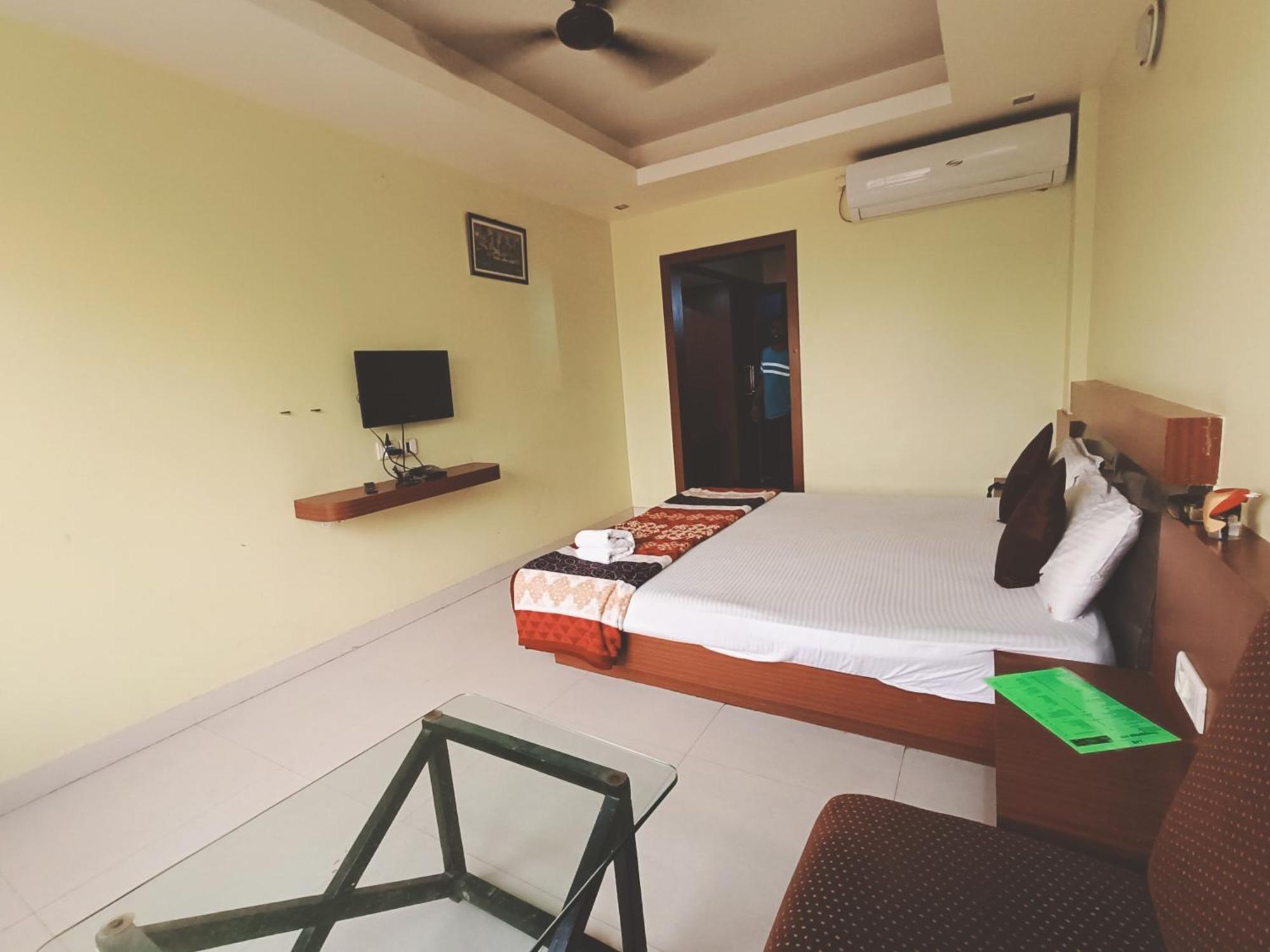 Deep Ganga Inn Near Sea Beach By Morservices Puri Exterior foto